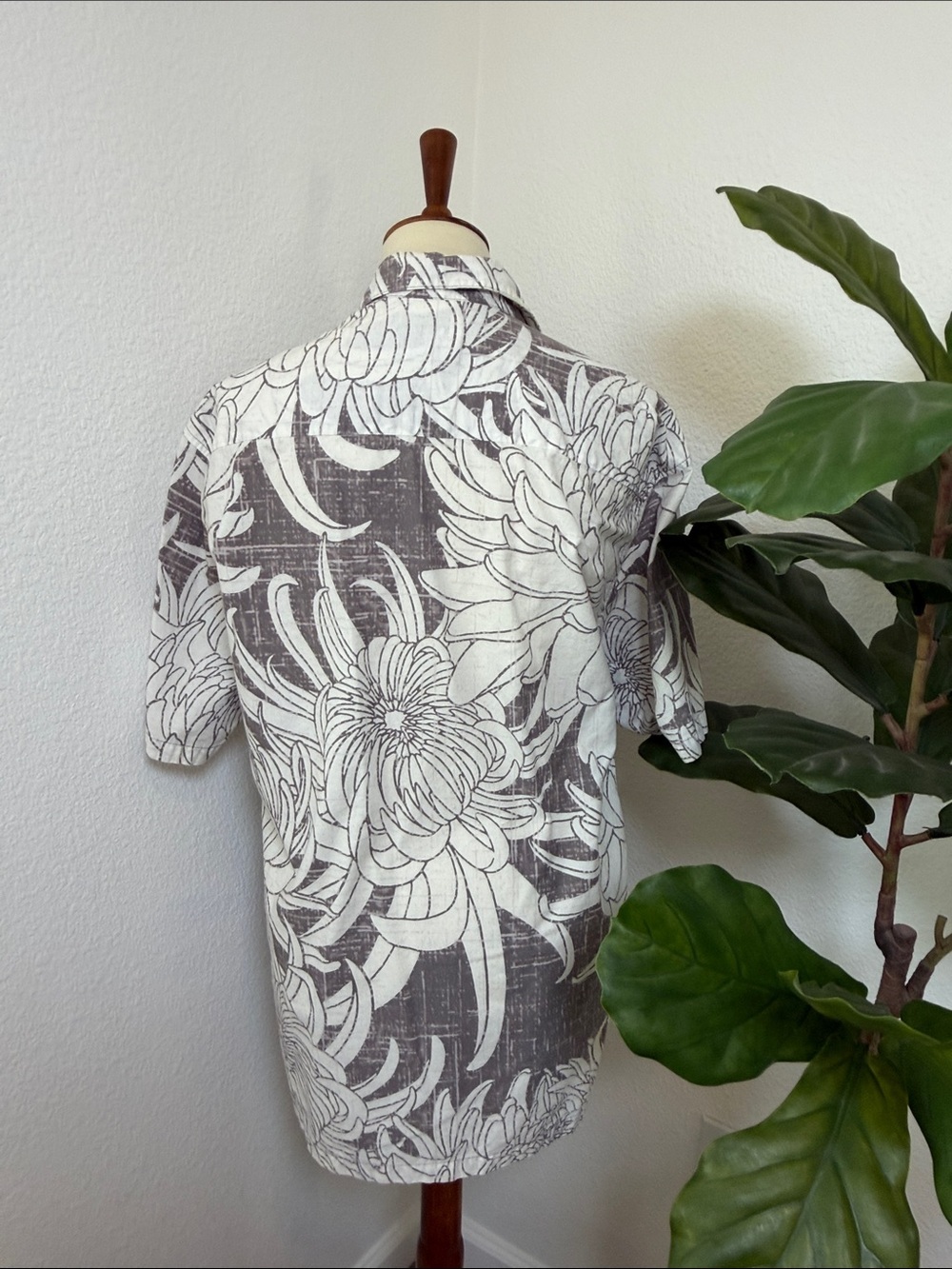 Men’s Rix Aloha Button Up Shirt - Picture 5 of 9